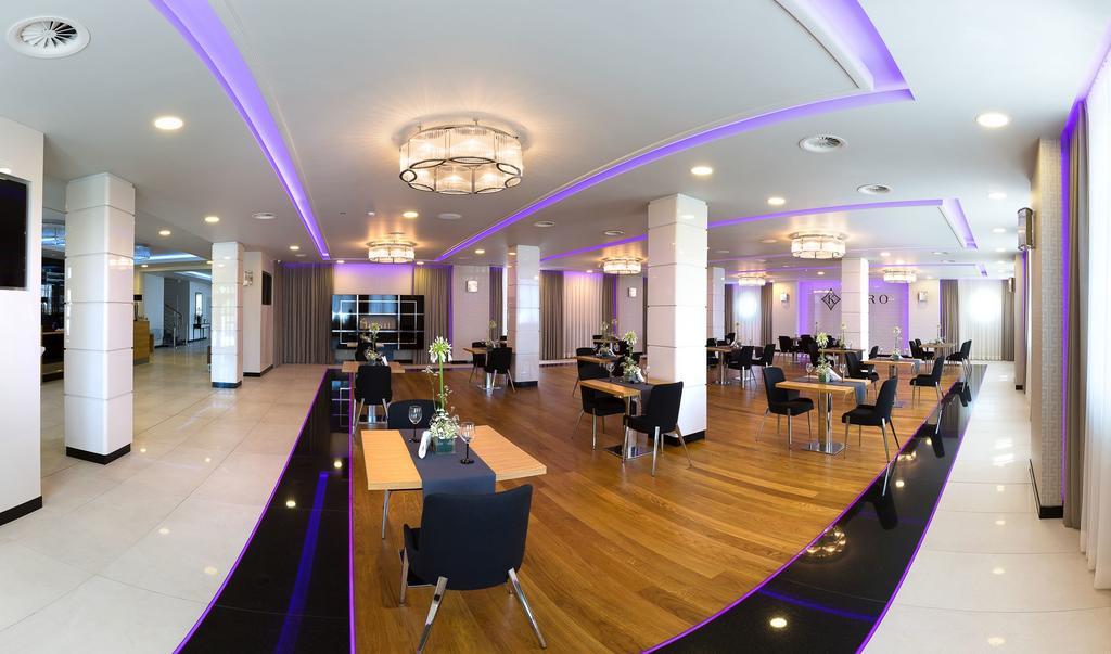 Hotel Karo Радом Экстерьер фото